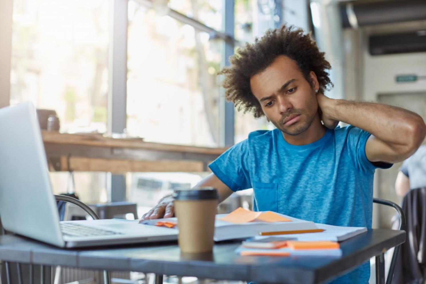 Students analyzing real-time geopolitical data and market correlations during a CastlyTech workshop session